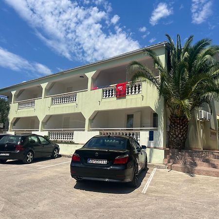 Apartments Svekric 诺瓦利娅 外观 照片