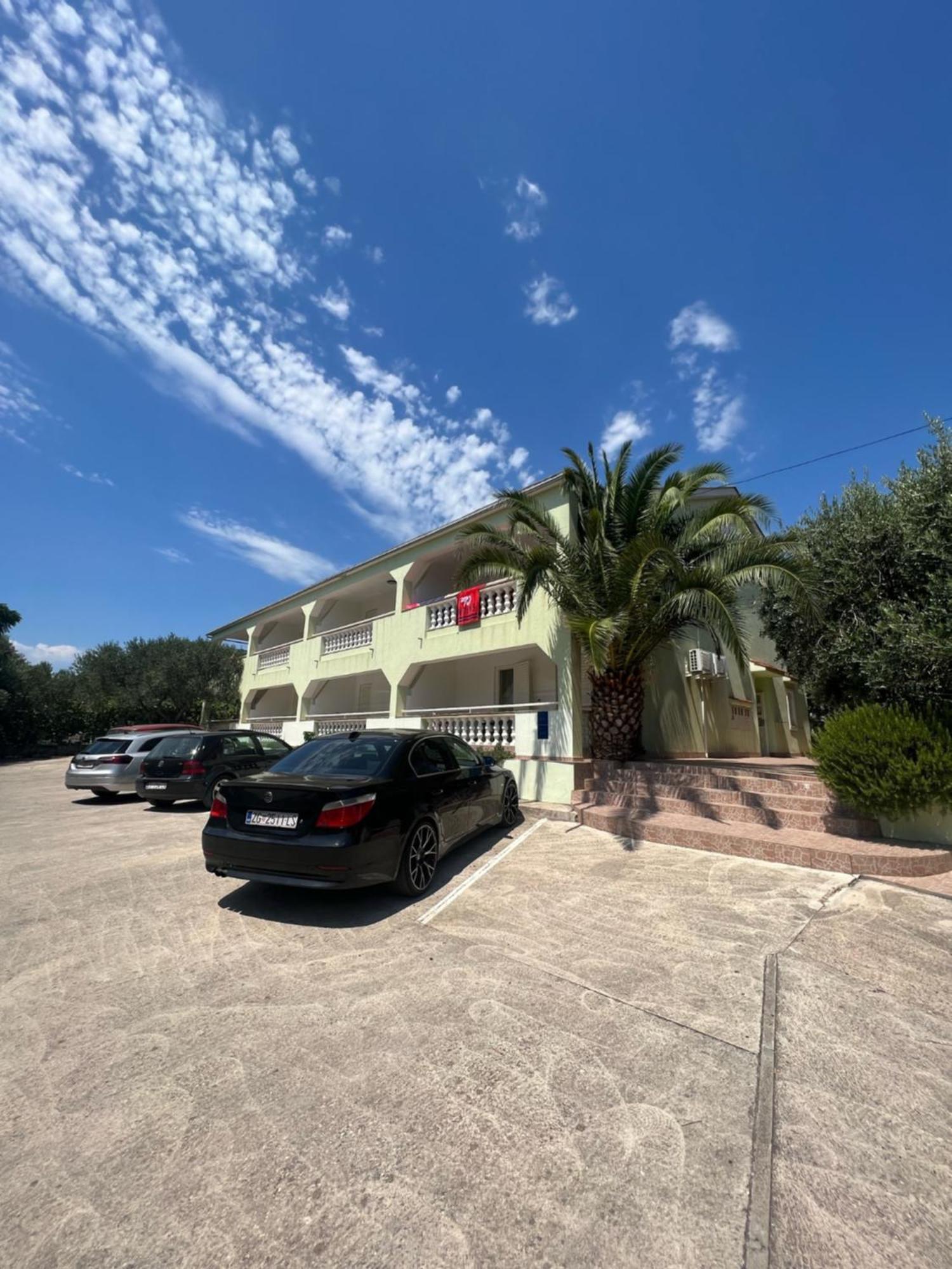 Apartments Svekric 诺瓦利娅 外观 照片