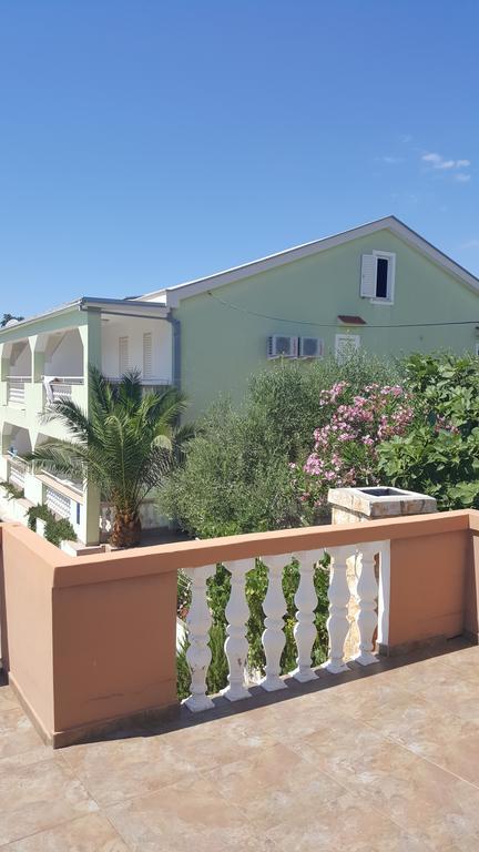 Apartments Svekric 诺瓦利娅 外观 照片